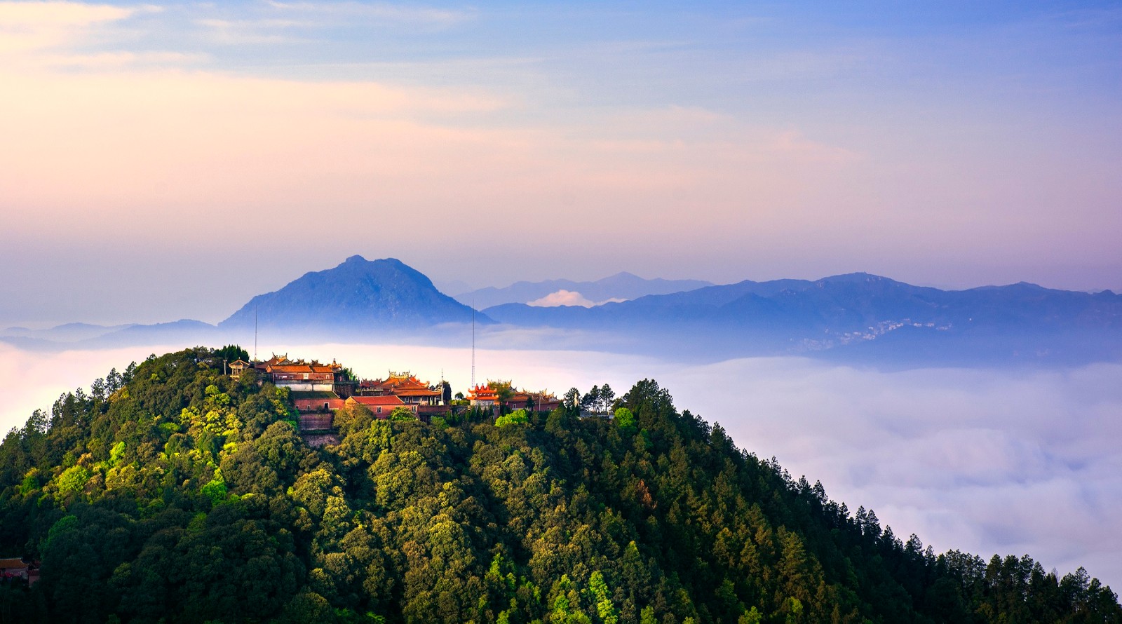 百丈岩风景区